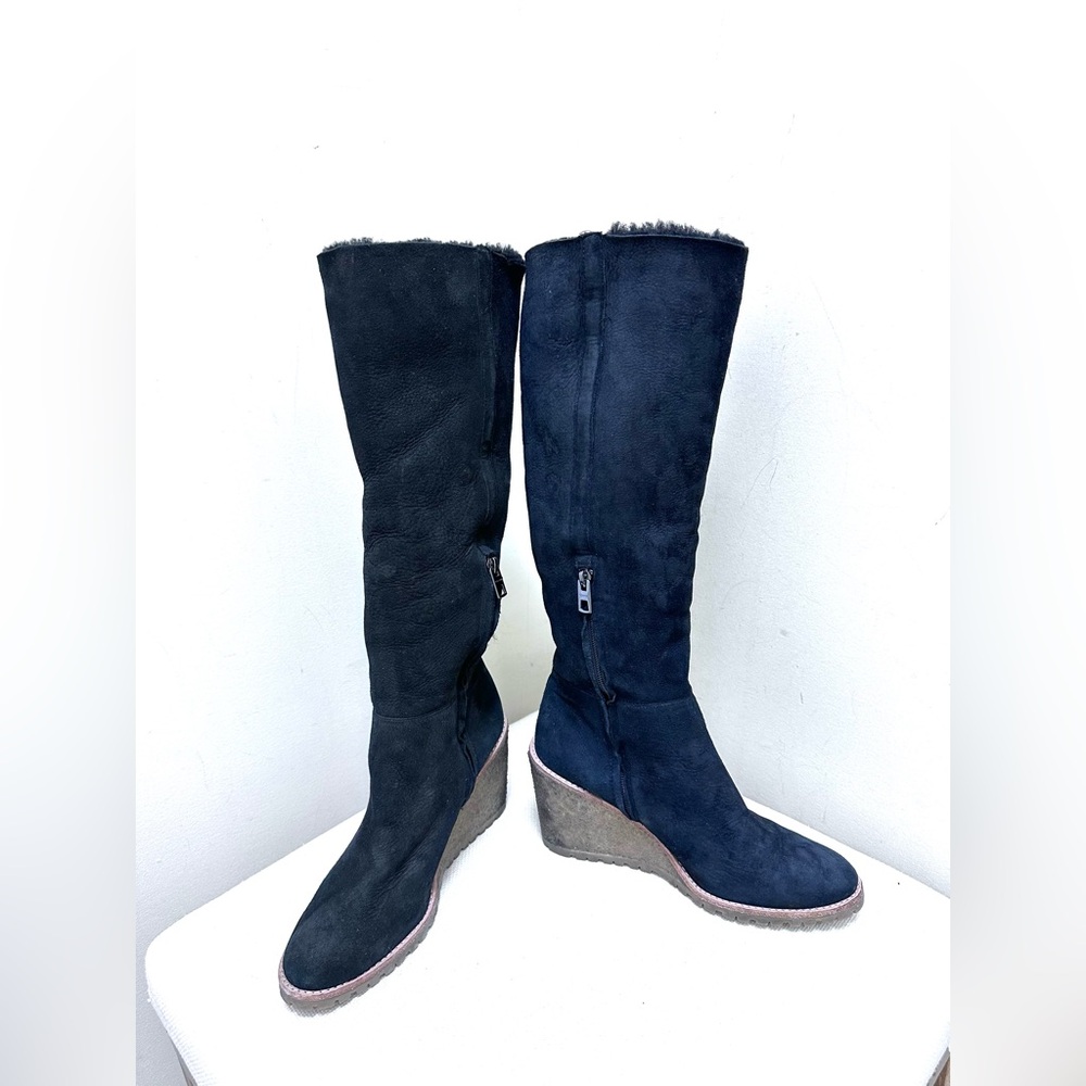 Women's Coach Black Suede Knee-High Boots- sze 8 1/2-9 -GOOD CONDITION